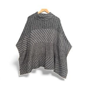 Lane Bryant Wool Blend Oversized Mixed Knit Black and White Poncho Size 22/28